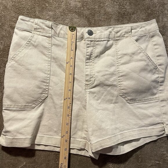 D. Jeans Shorts Womens 14 Plus Khaki Beige Mid Rise Casual Canvas Pockets - Picture 5 of 5